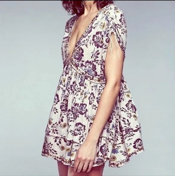𝅺Free People Printed Escapades Tunic Top V neck Small NEW